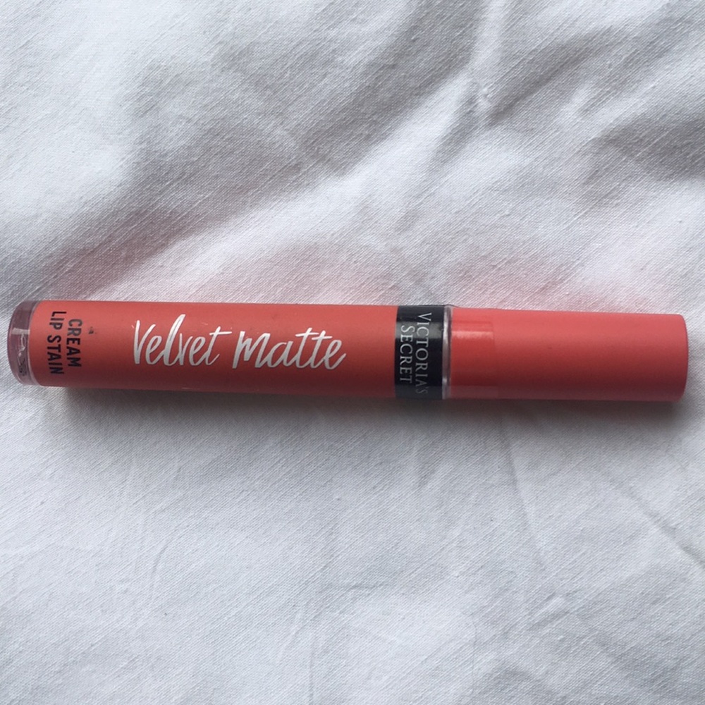 BOGO FREE VS Velvet Matte Cream Lip Stain TEMPTING